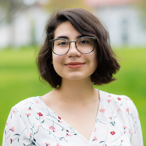 Ana Maria Hoffmann Headshot